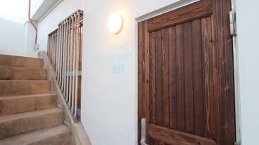 施設の入り口 / 12