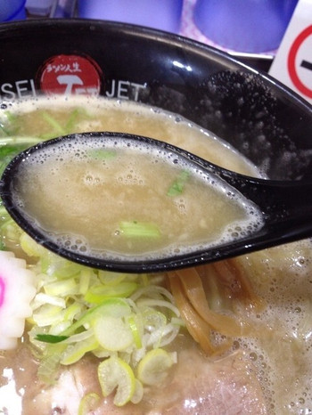 「ラーメン人生JET 福島本店」料理 1109442 鶏凝縮スープ