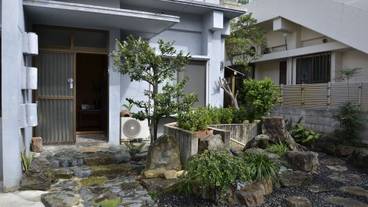 施設の入り口 / 5