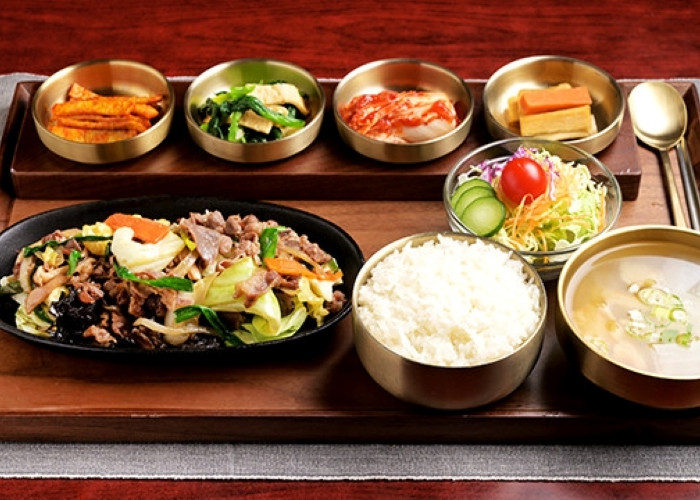 2023年3月には1階に「韓国家庭料理 ソウル家」がオープン！（出典：食べログ）