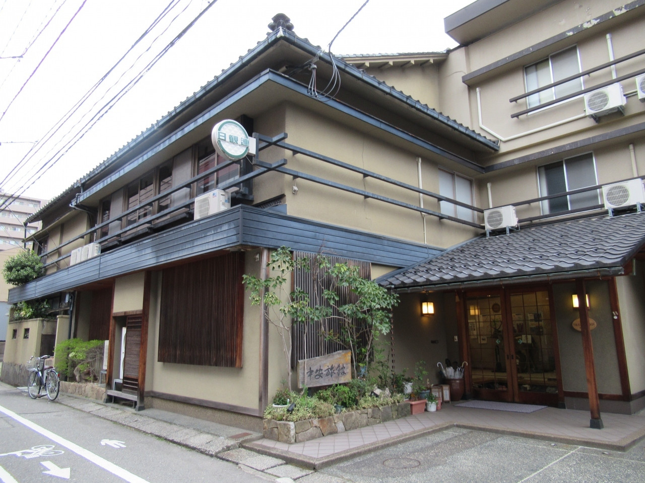 盛り盛り海鮮丼つきプランがお得な和風旅館4084029