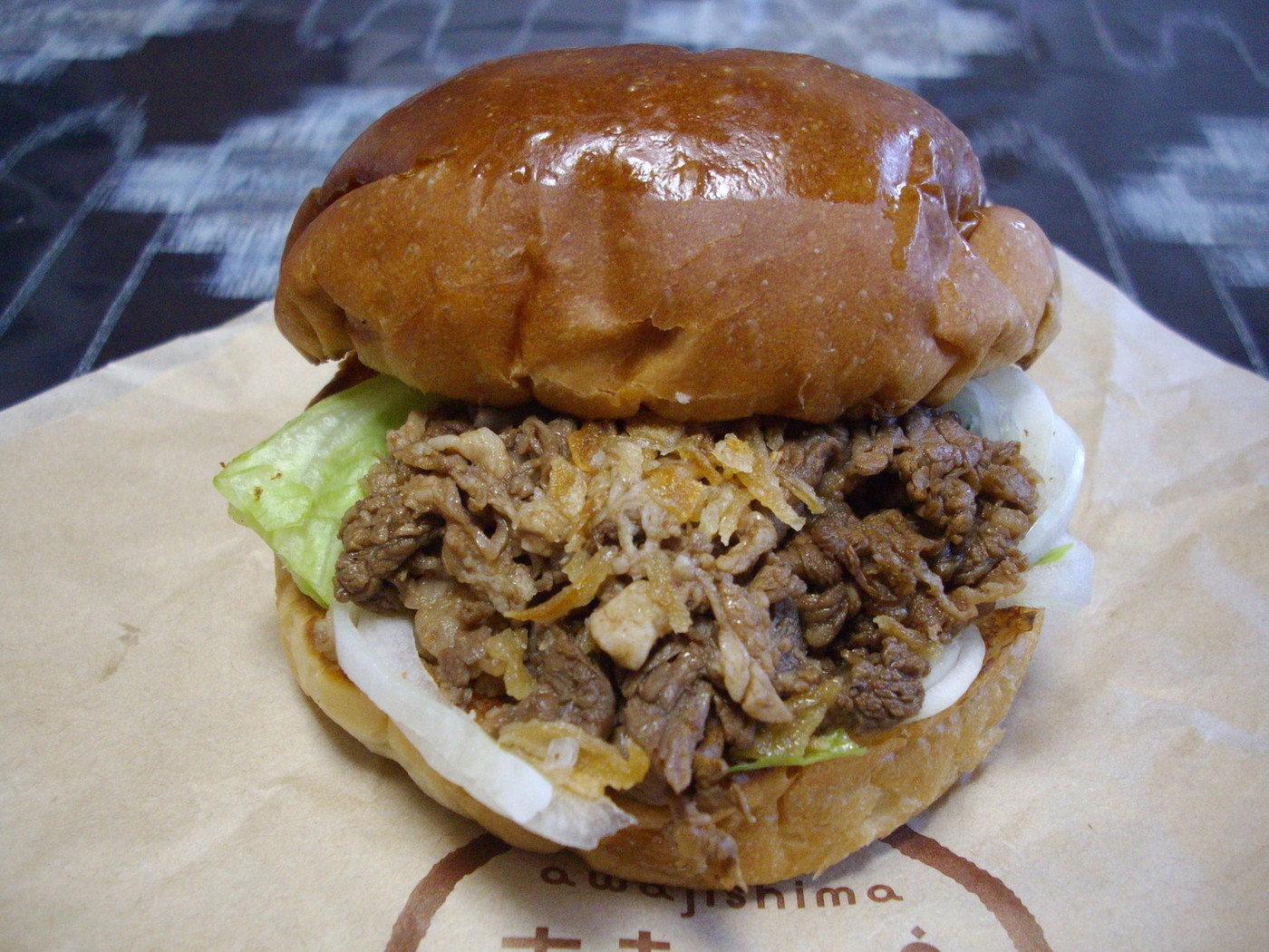 「あわじ島バーガー 淡路島オニオンキッチン うずの丘店」料理 899326 淡路ビーフバーガー