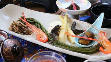 旅館のお食事処 / 21