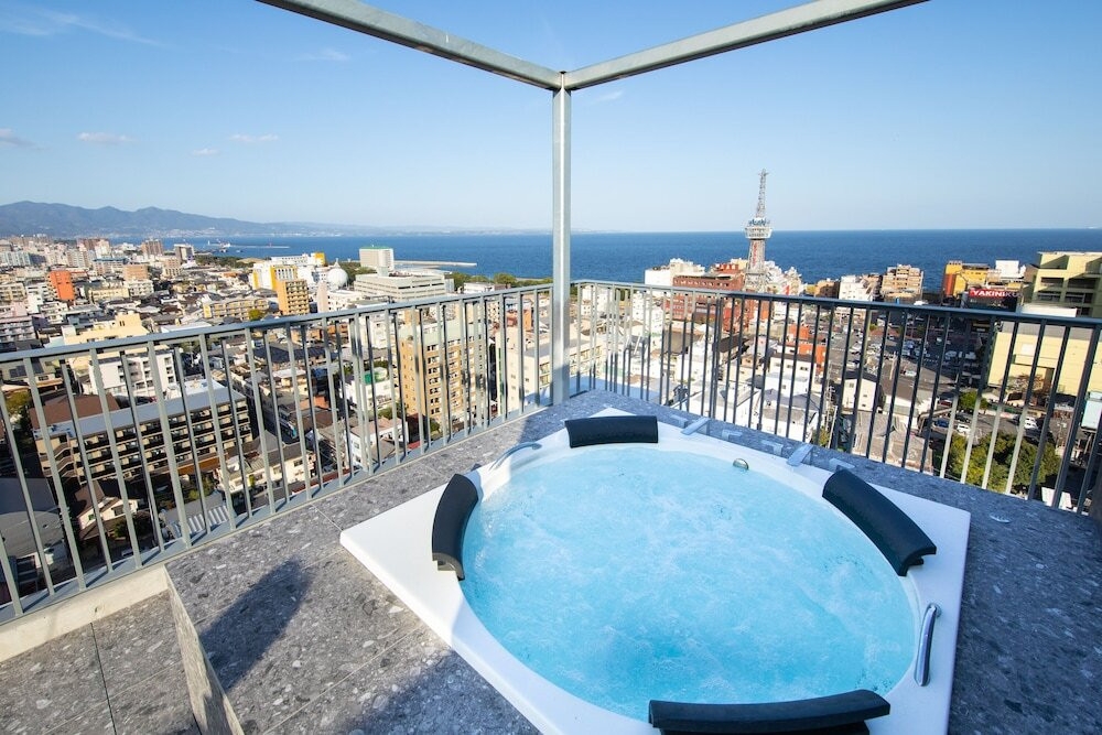 屋上の温泉インフィニティプールとサウナでリフレッシュ4246839