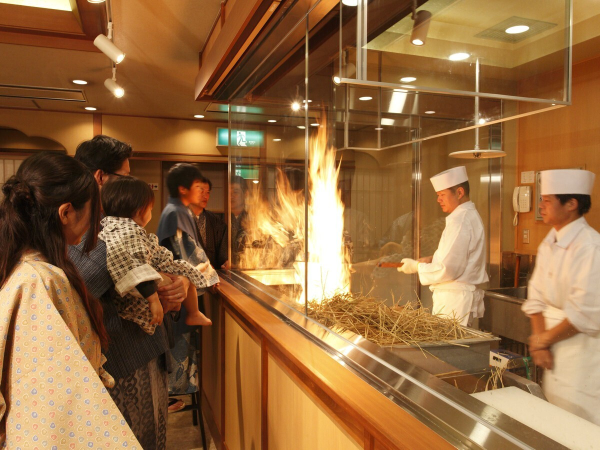 3.高知の夜景とカツオを堪能♡「城西館」3996439