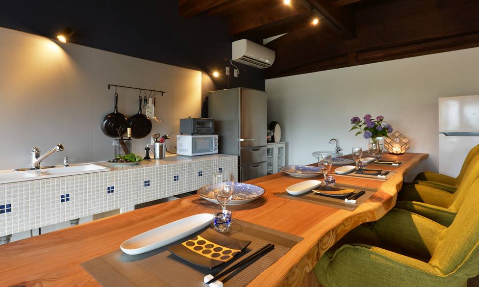 「萱」　カウンター席 / 2