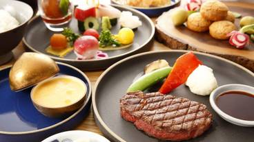 食事・飲み物 / 3