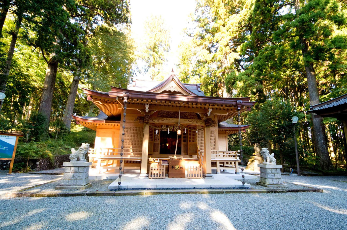 ハートの灯篭にときめく「須山浅間神社」3065064