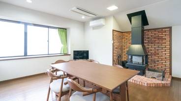 客室内のダイニングエリア / 6