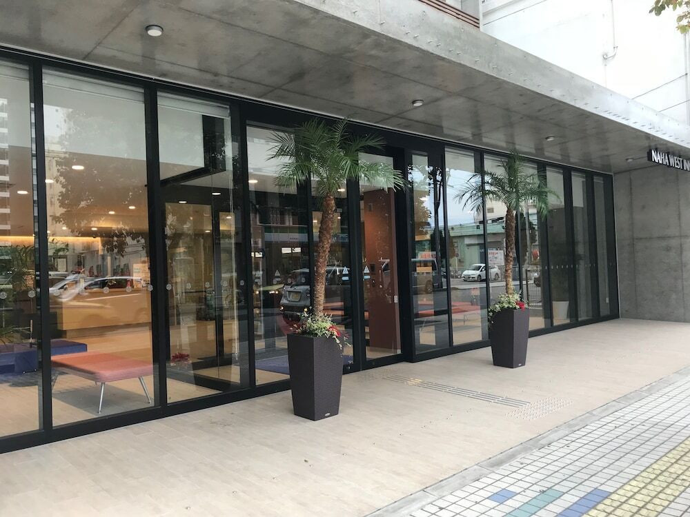 施設の正面