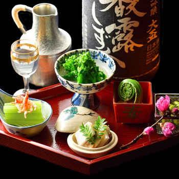 職人がつくりあげる、季節がわりの会席料理3725041