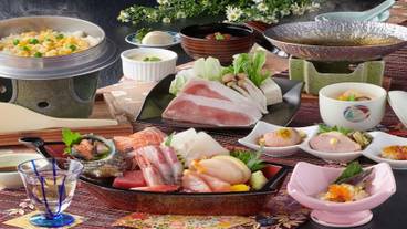 食事・飲み物 / 4