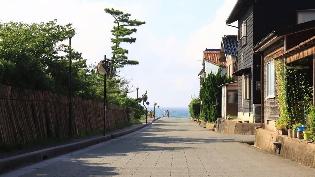 夕日ヶ浦海岸の近くの風景 / 1
