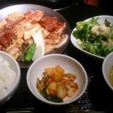 焼肉トラジ 横浜モアーズ店（ヤキニクトラジ）