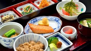 和食レストラン「真南風」朝食の和食セット例 / 5
