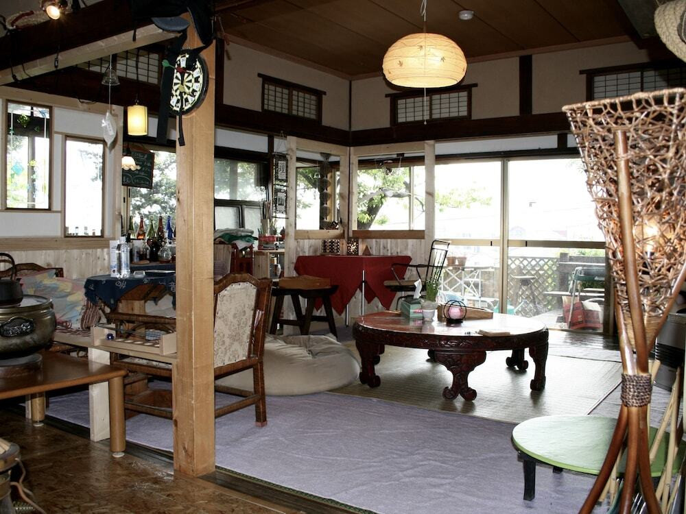 ロビーラウンジ