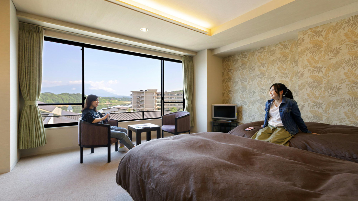 ベッド派の女子も安心な「洋室ツイン」3749004