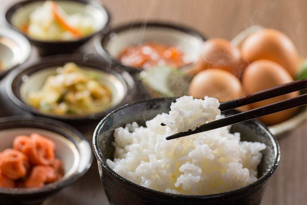 朝食