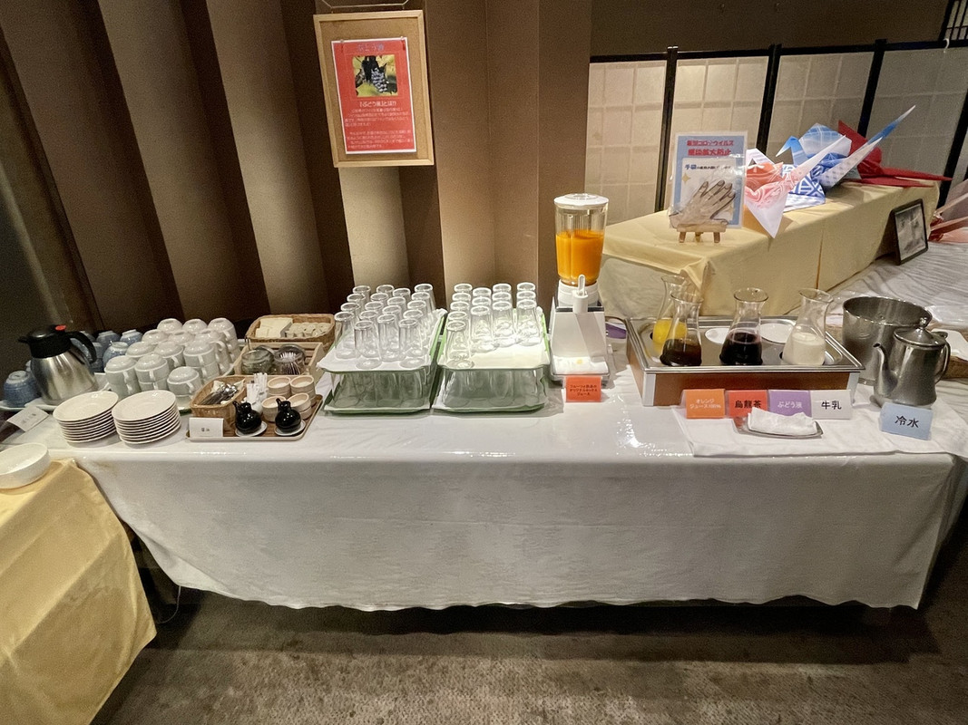朝食ドリンクコーナー