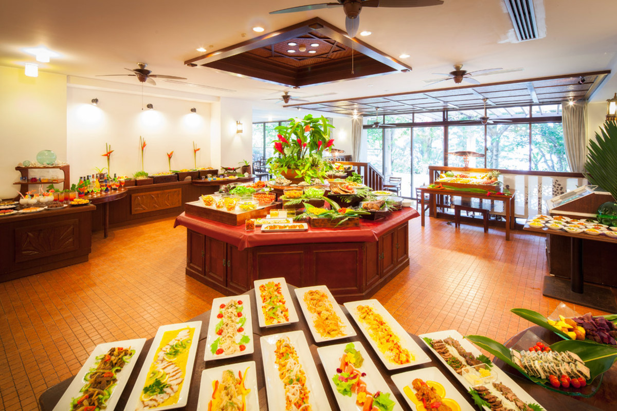 ディナービュッフェ