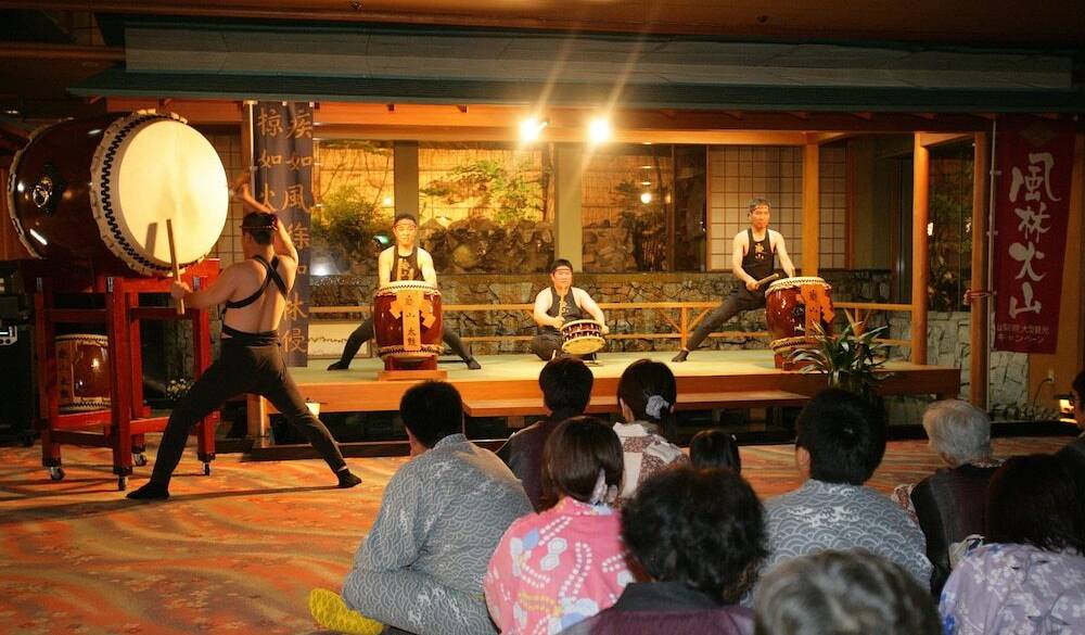 慶山太鼓ショー / 1