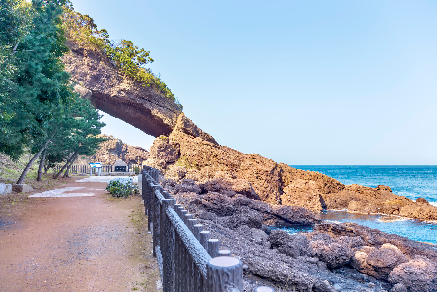 呼鳥門園地　(3月　越前　晴れ)
