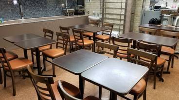 朝食スペース / 4