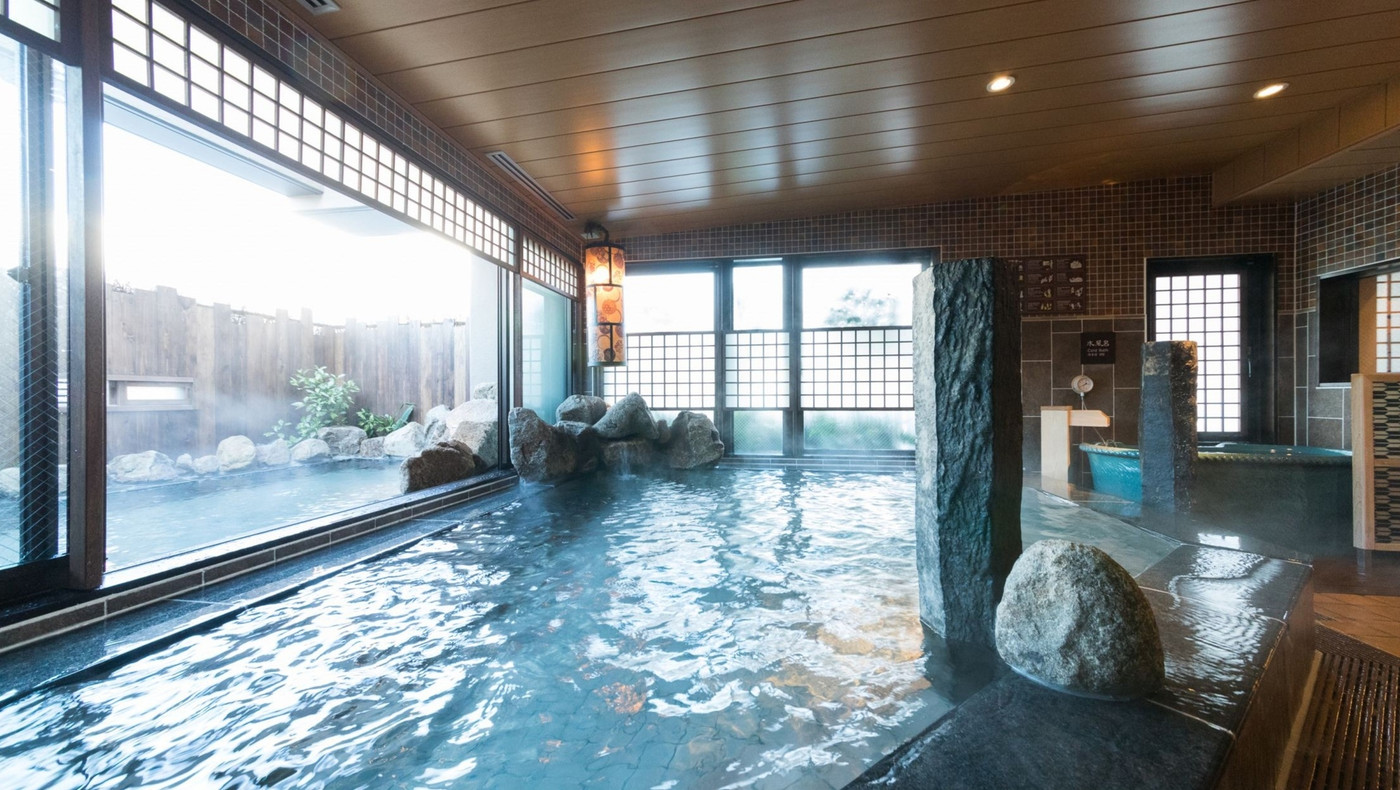 天然温泉の大浴場完備！多彩な郷土料理を楽しめる朝食に大満足4266777