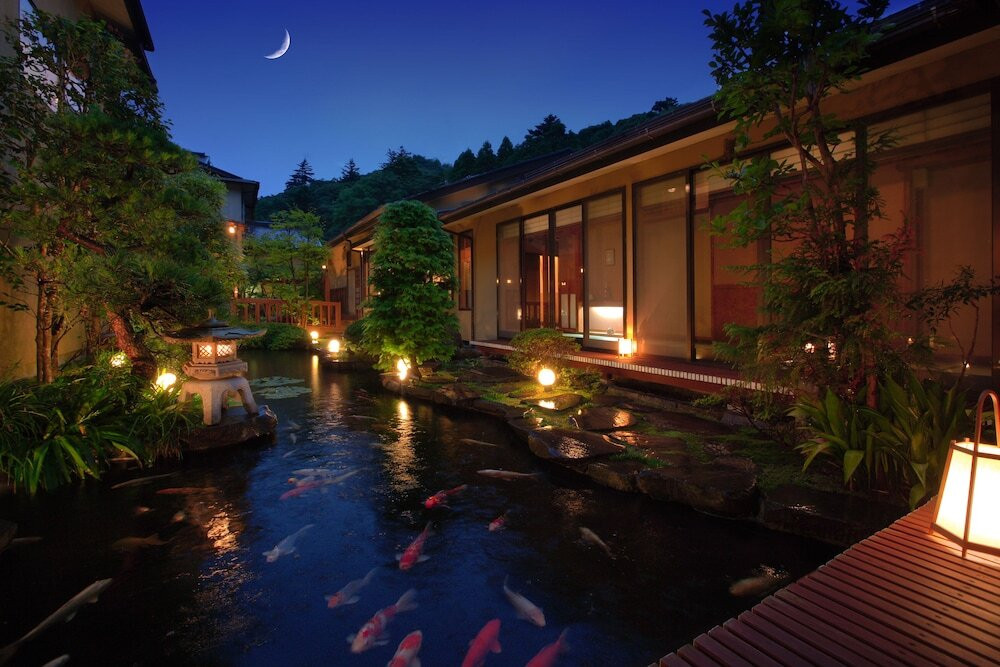 鴨川の豊かな自然に佇む。日本庭園がある純和風の旅館3348504