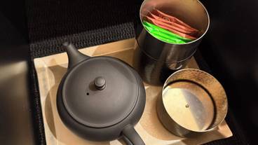 客室内のダイニングエリア / 19