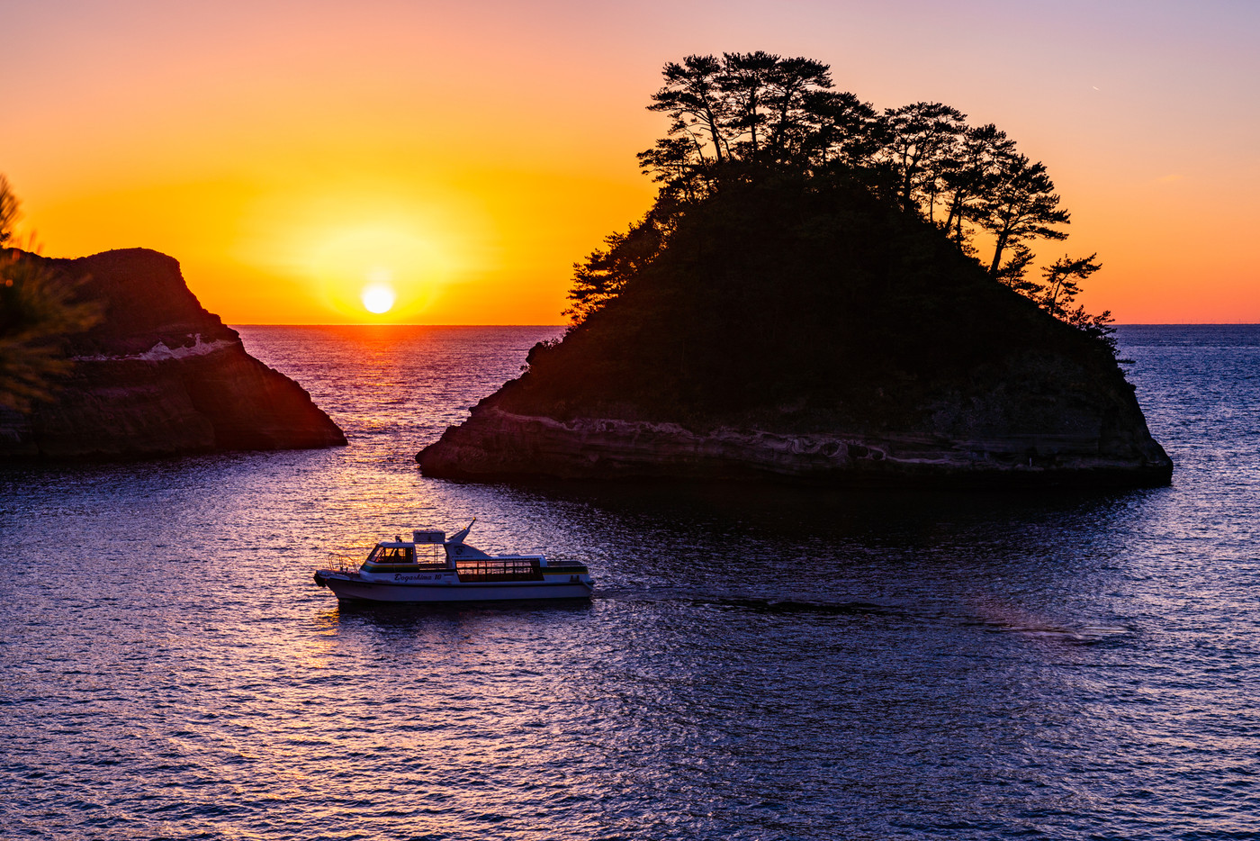 【静岡県】西伊豆堂ヶ島の夕景