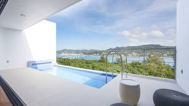 インフィニティ プール / 3