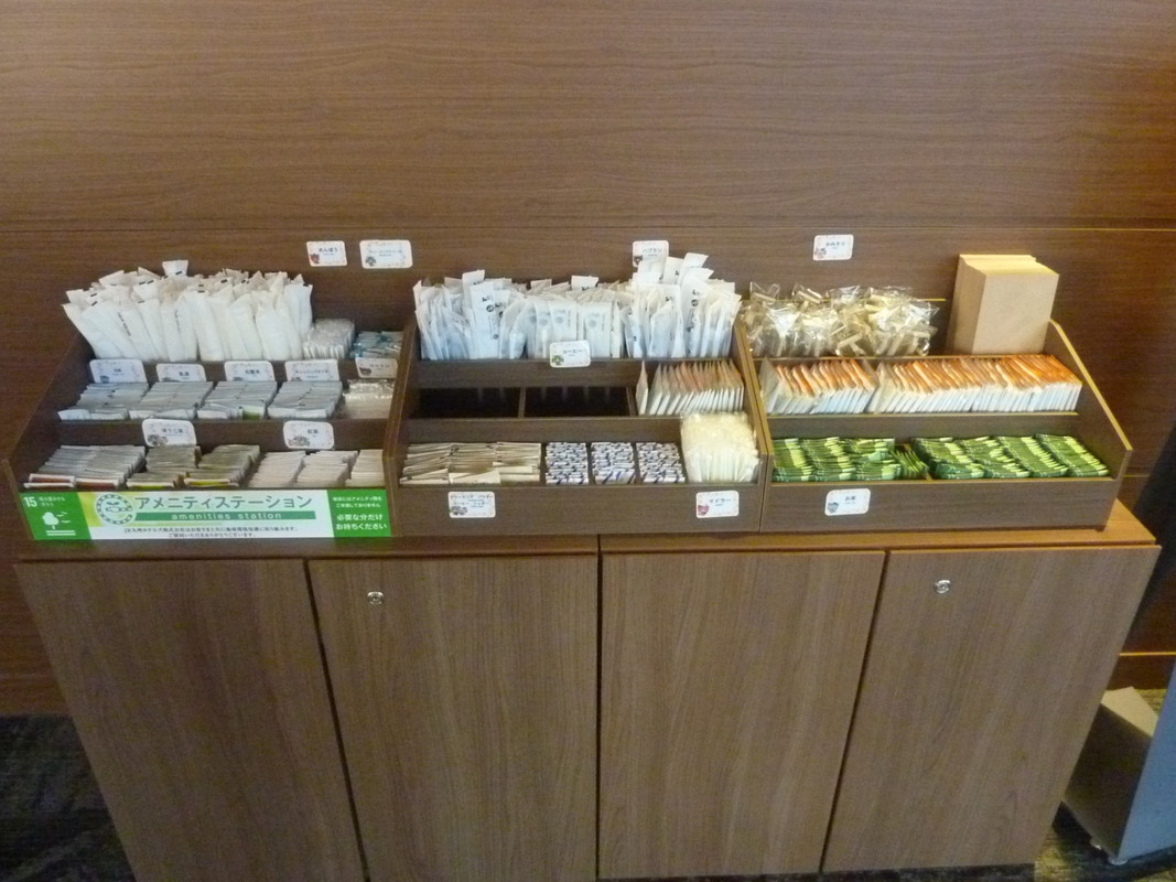 アメニティ類はロビー内から持って行くシステムです