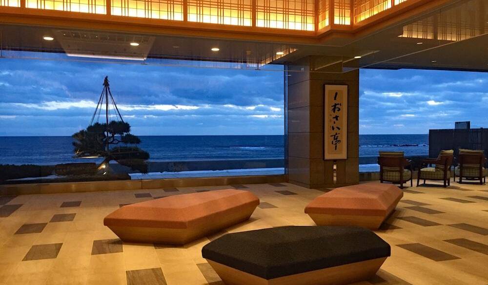 ロビーからみえる景色 / 2