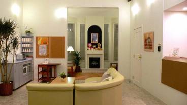 ロビー応接スペース / 3