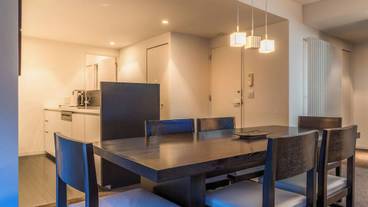 客室内のダイニングエリア / 29