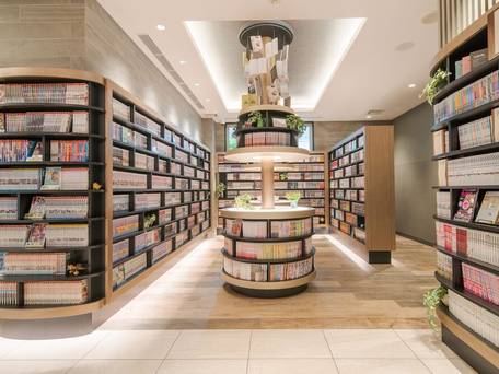 クインテッサホテル大阪心斎橋 Comic＆Books / 1