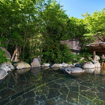 朝一番で温泉へ。爽やかな一日がはじまります3706425