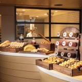 約20種類以上の焼きたてパン / 2