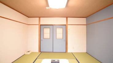 客室 / 1