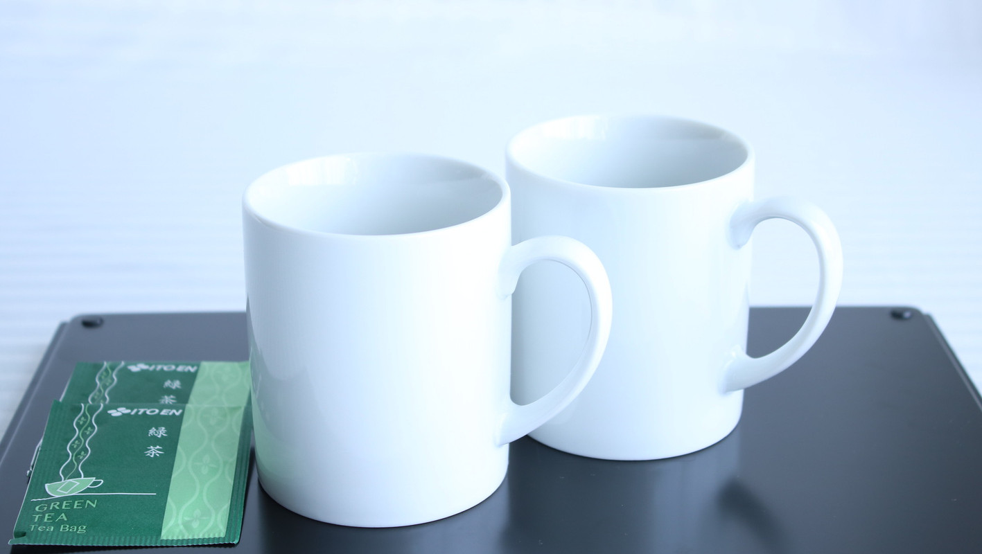 マグカップとお茶