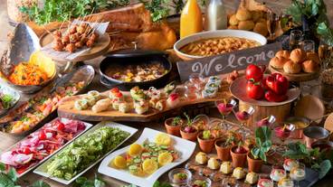 華やかな朝食ビュッフェ / 1