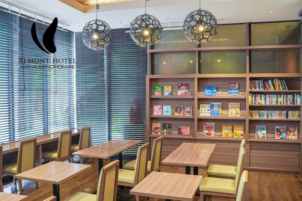 ラウンジ