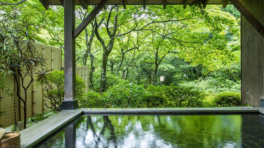 離れにある露天風呂で
リフレッシュ / 2