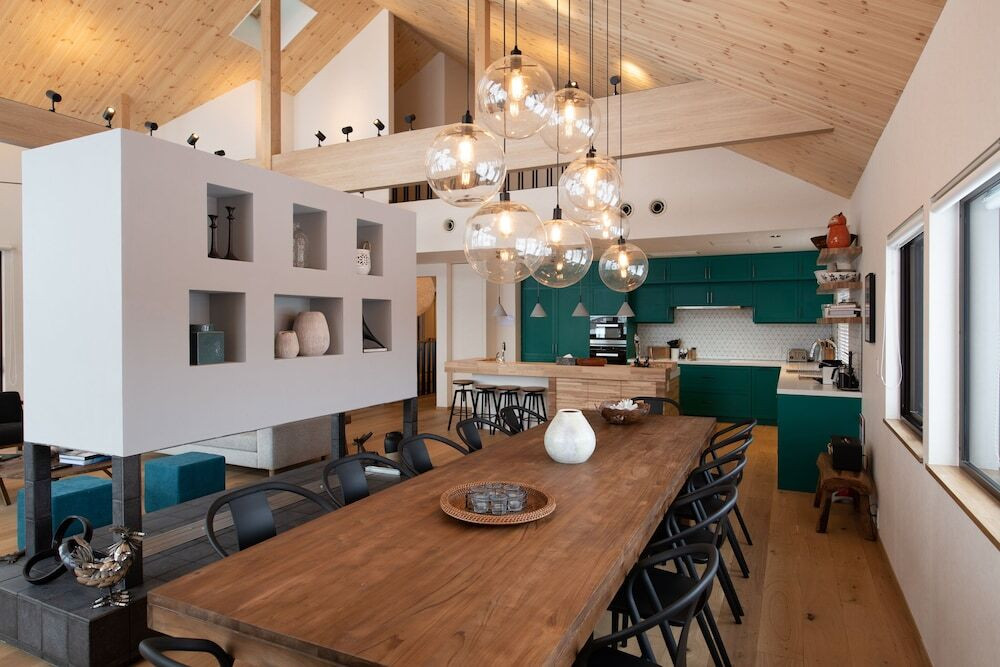 客室内のダイニングエリア