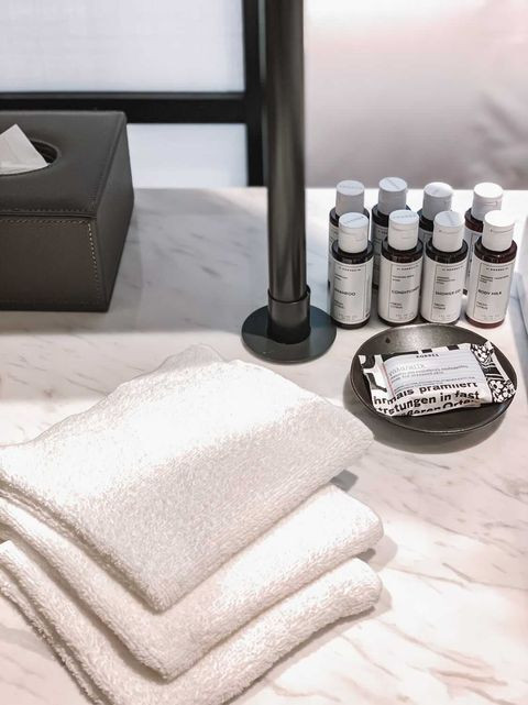 アメニティは、ギリシャを拠点とするオーガニックブランド「KORRES（コレス）」。ギリシャならではの植物の天然由来成分を使用しており、香りも華やか / 4