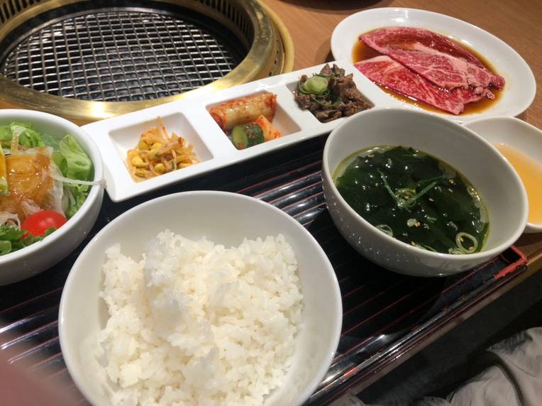 人気店「天壇」で
焼肉ランチに舌鼓 / 2