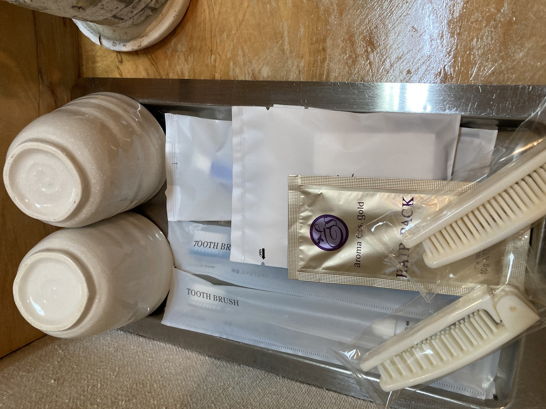 部屋の洗面所に用意されているもの