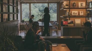 ロビーラウンジ / 18