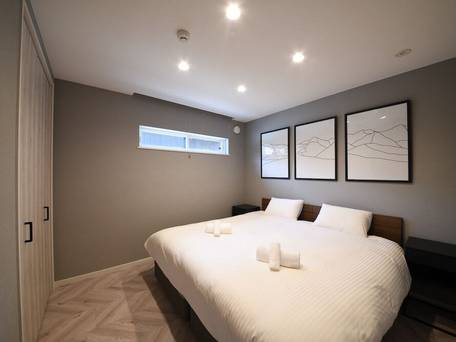 Cherrywoods Place / 2